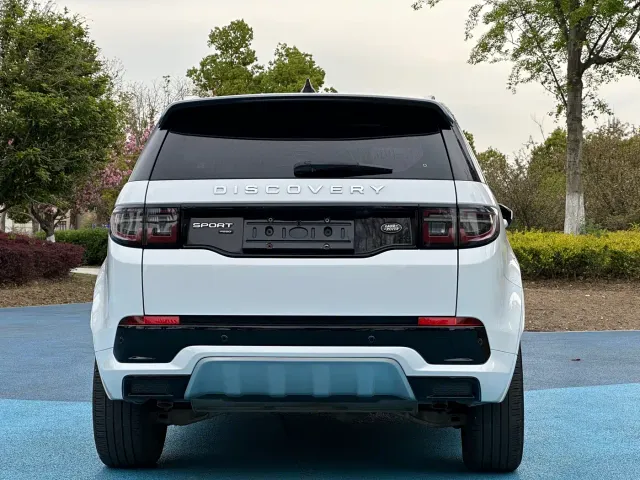 Land Rover Discovery Sport — Фото автомобиля 9