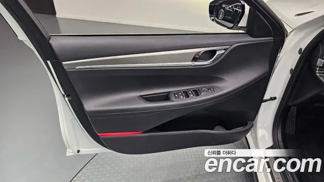 Hyundai Grandeur — Фото автомобиля 24