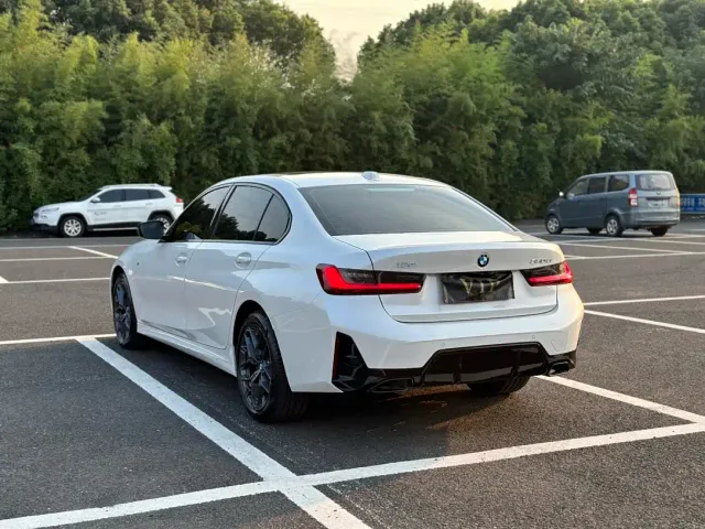 BMW 3 Series — Фото автомобиля 7