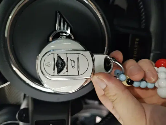 MINI Hatch — Фото автомобиля 8