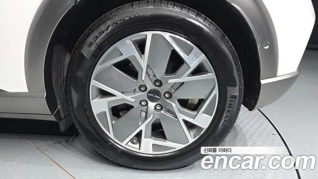 Genesis GV60 — Фото автомобиля 17