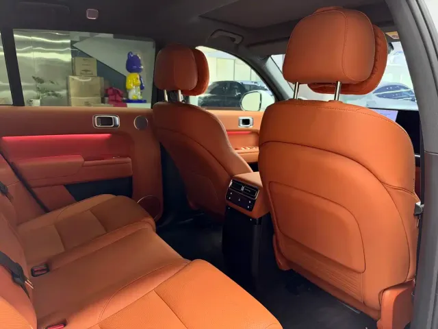 Li Auto L7 — Фото автомобиля 7