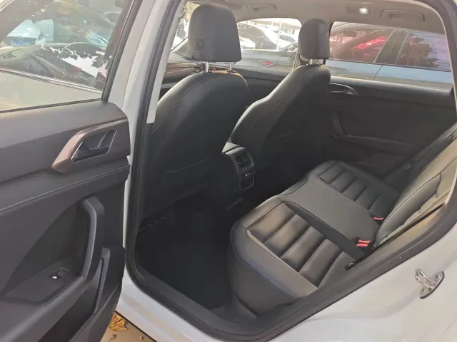 Volkswagen Tharu — Фото автомобиля 6
