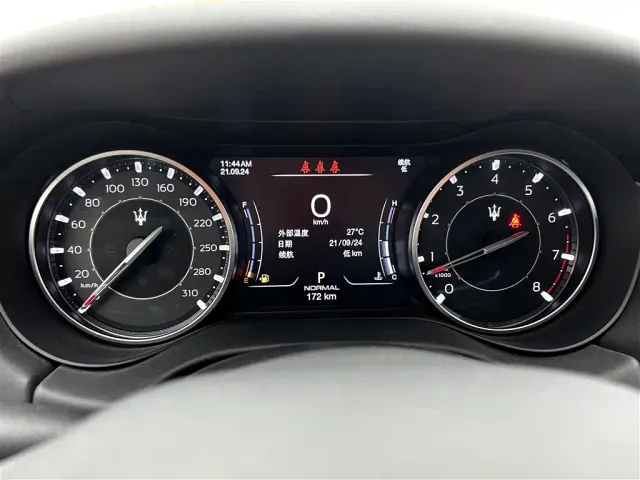 Maserati Ghibli — Фото автомобиля 28