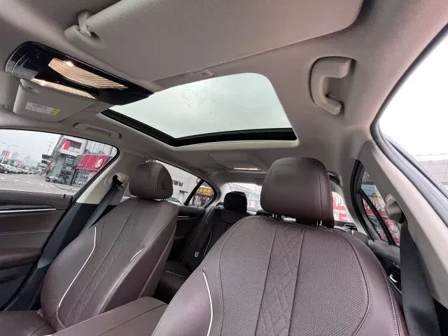 BMW 5 Series — Фото автомобиля 19