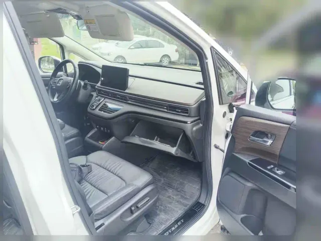 Honda Odyssey — Фото автомобиля 13