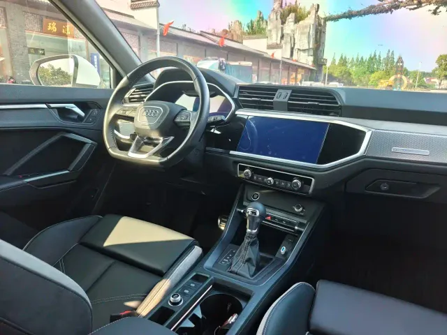 Audi Q3 — Фото автомобиля 8