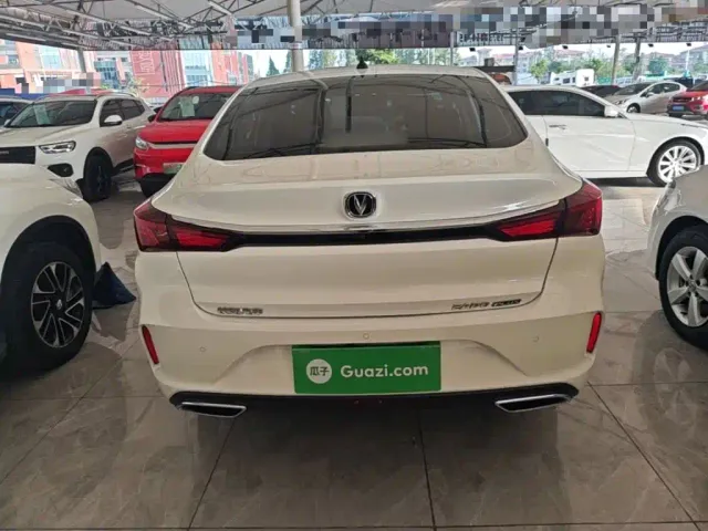 Changan Eado — Фото автомобиля 5