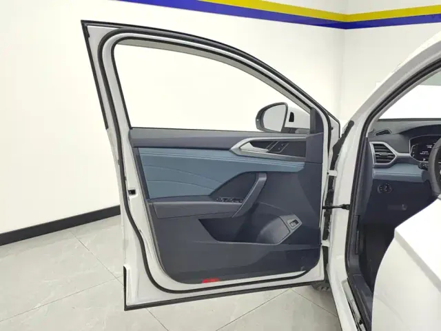 Volkswagen Tharu — Фото автомобиля 7
