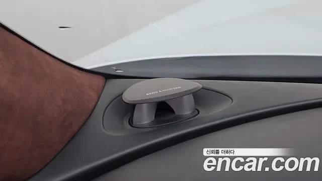 Genesis G90 Бензин 3.5 турбо AWD — Фото автомобиля 8
