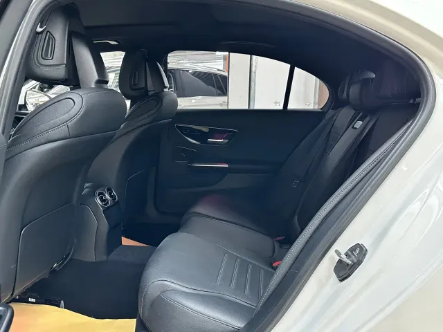 Mercedes-Benz C-Class — Фото автомобиля 8