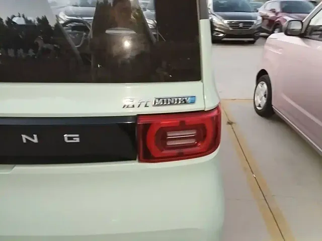 Wuling Hongguang Mini EV — Фото автомобиля 7