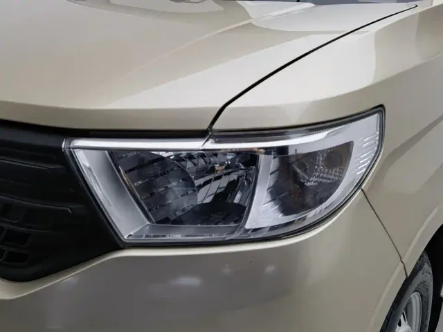 Wuling Hongguang V — Фото автомобиля 7
