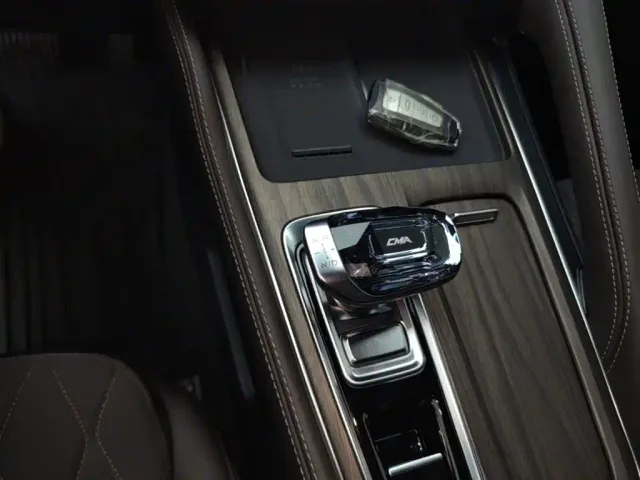 Geely Xingyue L — Фото автомобиля 13