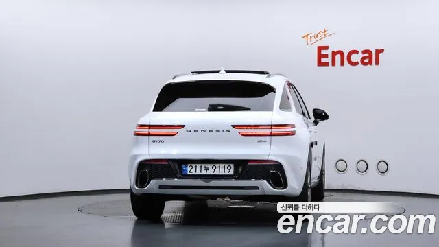 Genesis GV70 2.5T Бензин AWD — Фото автомобиля 4
