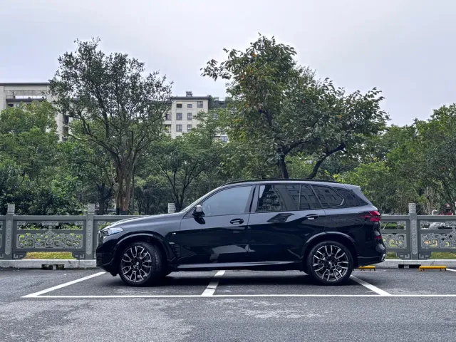BMW X5 — Фото автомобиля 3