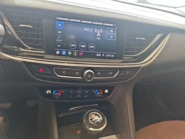 Buick Regal — Фото автомобиля 12