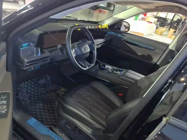 Ford Edge — Фото автомобиля 15