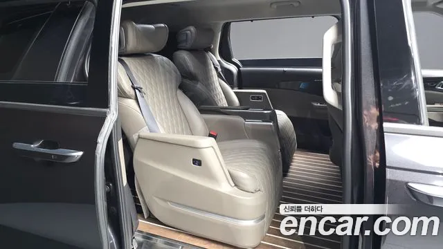 Kia Carnival Generation 4 — Фото автомобиля 12