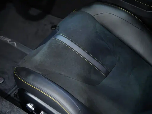 Lotus Emira — Фото автомобиля 22