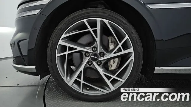 Genesis G90 Бензин 3.5 турбо AWD — Фото автомобиля 4