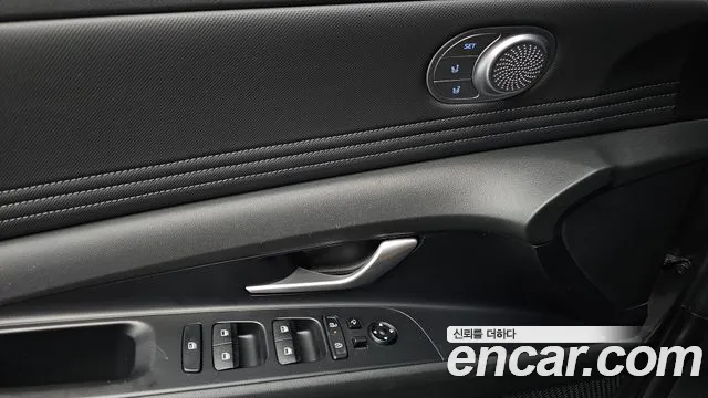 Hyundai Avante CN7 — Фото автомобиля 12