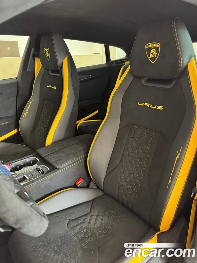 Lamborghini Urus — Фото автомобиля 8
