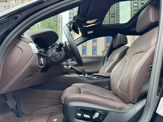 BMW BMW 5 Series 2022 530Li Exclusive M Sport Package — Фото автомобиля 7