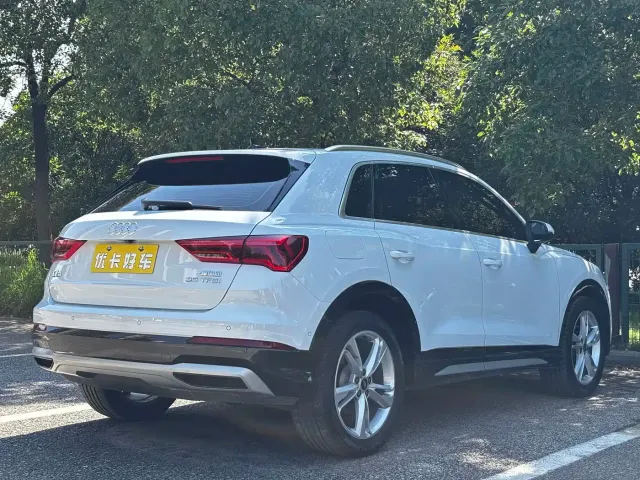 Audi Q3 — Фото автомобиля 5