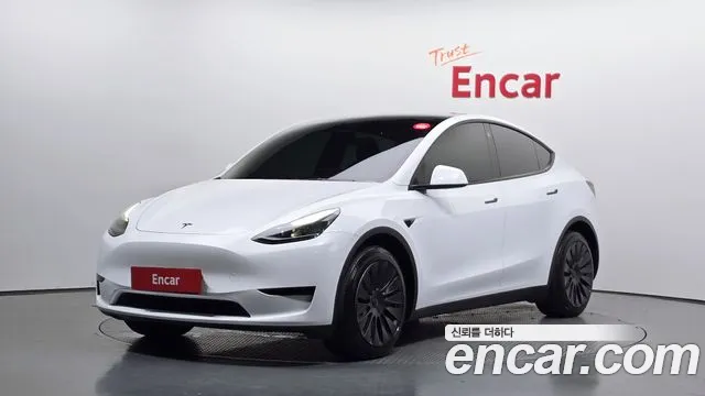 Фотография автомобиля — Tesla Model Y