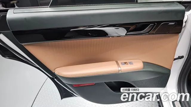 Hyundai Grandeur GN7 — Фото автомобиля 14