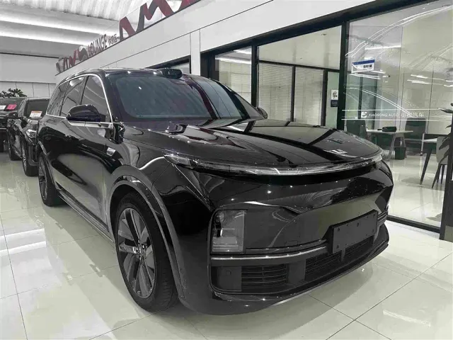 Li Auto L9 — Фото автомобиля 3