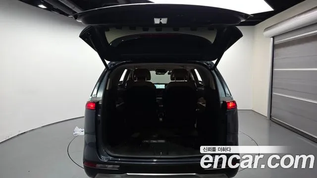 Kia Carnival 4th Gen — Фото автомобиля 26