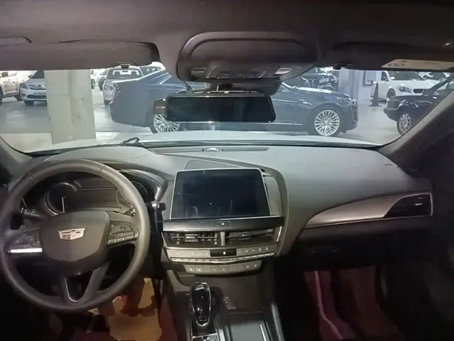 Cadillac CT5 — Фото автомобиля 9