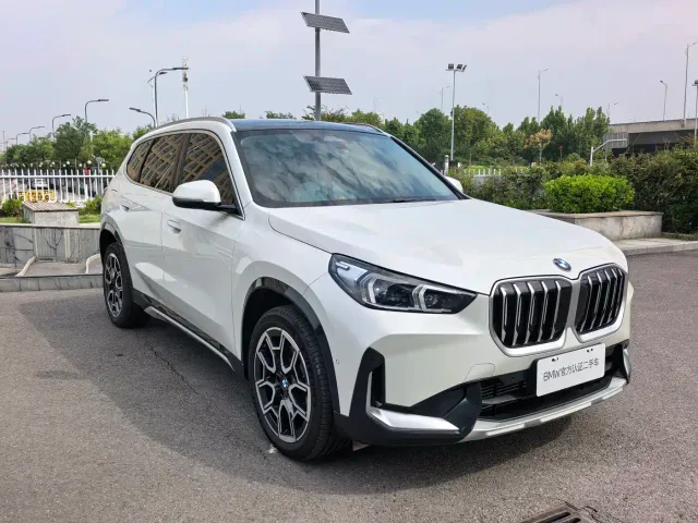 BMW X1 — Фото автомобиля 3
