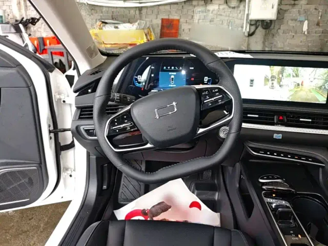 Bestune B70 — Фото автомобиля 10