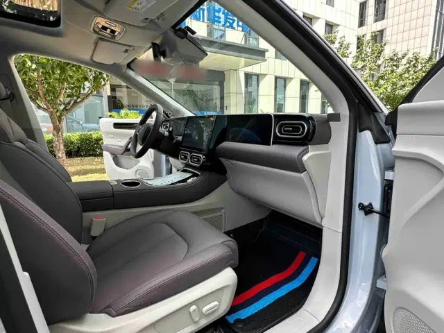 Leapmotor Leapmotor C11 2023 Extended Range 200 Comfort Edition — Фото автомобиля 18