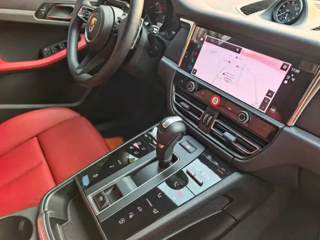 Porsche Macan — Фото автомобиля 8