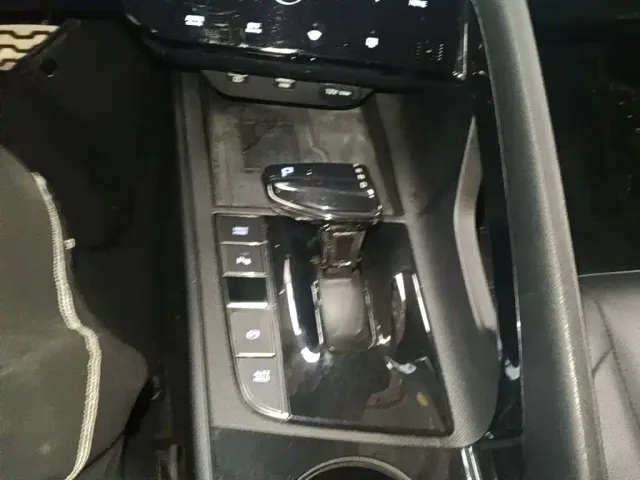 Hyundai Elantra — Фото автомобиля 13