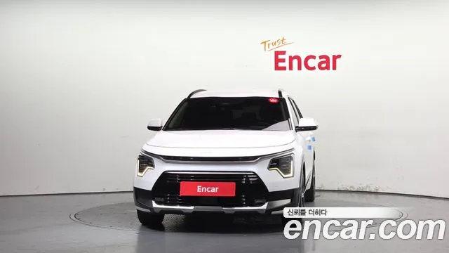 Kia Niro The All New Niro Signature — Фото автомобиля 3