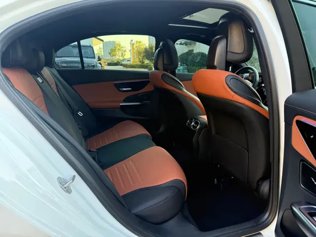 Mercedes-Benz C-Class — Фото автомобиля 11