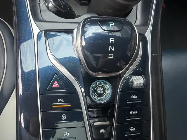 BYD Qin PLUS — Фото автомобиля 8