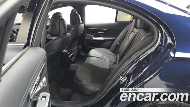 Mercedes-Benz E-Class E-класс W214 E300 4MATIC Exclusive — Фото автомобиля 8