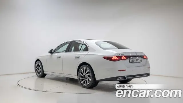 Mercedes-Benz E-Class W214 — Фото автомобиля 2