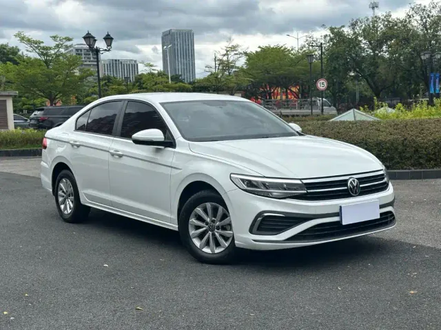 Volkswagen Bora — Фото автомобиля 3