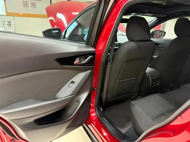Mazda CX-4 — Фото автомобиля 17