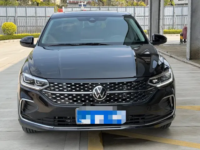 Volkswagen Lavida — Фото автомобиля 2