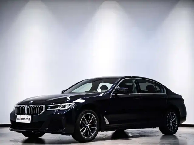Фотография автомобиля — BMW 5 Series