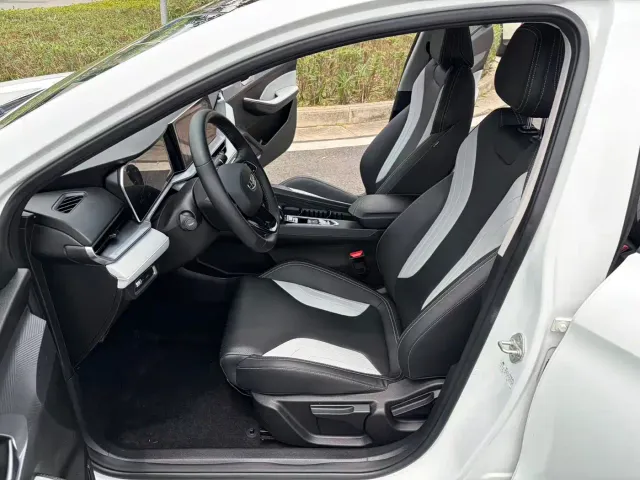 Geely Binrui — Фото автомобиля 8