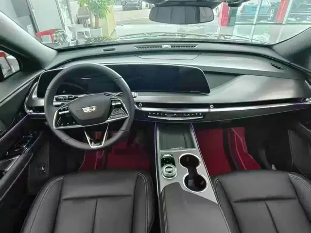 Cadillac XT5 — Фото автомобиля 10